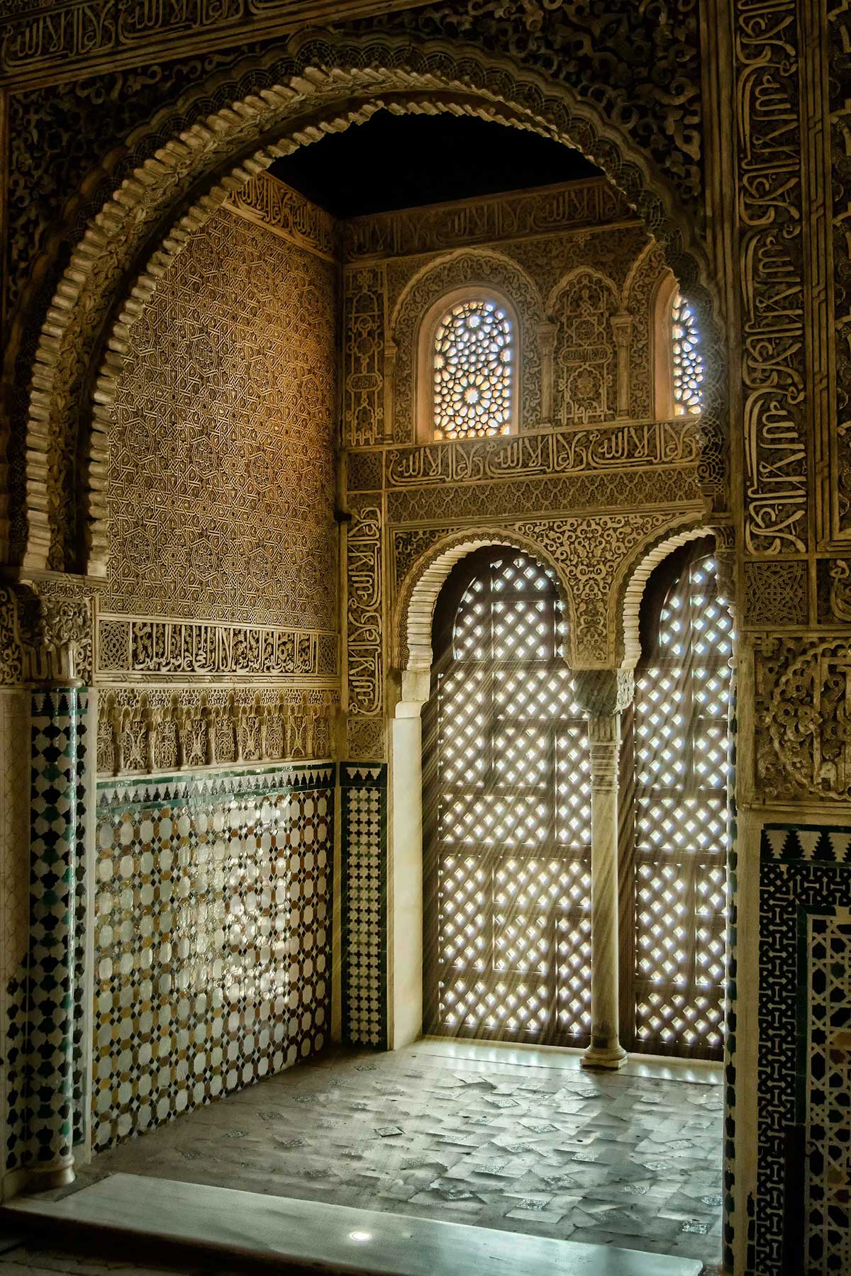guias expertos autorizados de la alhambra